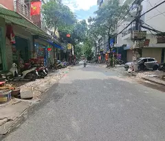 BÁN NHÀ 24 KIM ĐỒNG - NHÀ MỚI XÂY - VỊ TRÍ VÀNG
