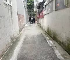 Chính chủ bán 45,3m2 đất Ngõ 83 Kẻ Tạnh, Giang Biên. Cách 50m ra chợ Quán Tình & trường Chu Văn An