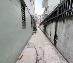 Chính chủ bán 45,3m2 đất Ngõ 83 Kẻ Tạnh, Giang Biên. Cách 50m ra chợ Quán Tình & trường Chu Văn An