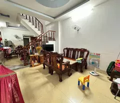 Bán Nhà giá rè 3 tầng đường Thạnh Lộc 37, phường THẠNH LỘC, Q12, dt 53m2 (4mx14m). Giá 4xTỷ