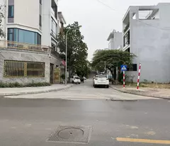 Chính chủ bán nhà cấp 4 đang cho thuê - DT 90m2 khu đấu giá Phúc Lợi, Long Biên