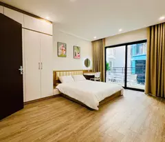 Chính chủ gửi bán nhà 4 tầng đẹp Cầu Giấy, tặng full nội thất, gần phố, siêu thoáng