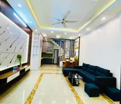 Bán nhà Phố Hào Nam, Ngõ ba gác phóng, Nhà mới đẹp, 35mx5T, Giá: 7,4 Tỷ.