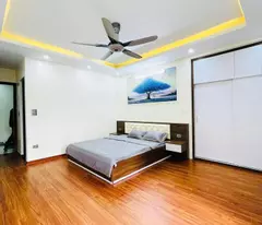 Bán nhà Phố Hào Nam, Ngõ ba gác phóng, Nhà mới đẹp, 35mx5T, Giá: 7,4 Tỷ.