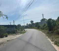 NGỢP BANK! 1.35 TỶ 10m x 30m Đường Cù Chính Lan - TX LaGi có 100m2 ONT
