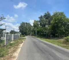 NGỢP BANK! 1.35 TỶ 10m x 30m Đường Cù Chính Lan - TX LaGi có 100m2 ONT