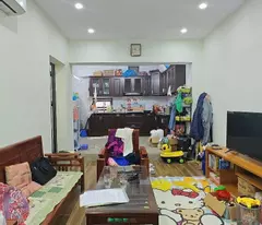 Chính chủ gửi bán tập thể tầng 1 Hồ Đắc Di, thiết kế 2 ngủ 2 vệ sinh, tiện ích đầy đủ, dân trí cao