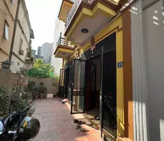 BÁN NHÀ CẦU GIẤY, DT46M2, 5 TẦNG, 6 PHÒNG NGỦ - 30M RA MẶT PHỐ ÔTÔ TRÁNH ĐỖ NGÀY ĐÊM - HỒ ĐIỀU HÒA