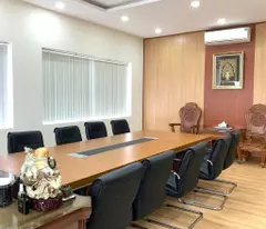 HƠN 200M2 2 TẦNG MẶT TIỀN KHỦNG NÚI THÀNH, VỊ TRÍ ĐẮC ĐỊA HIẾM CÓ, GIÁ TỐT ĐẦU TƯ TỐT.