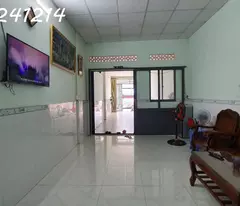 ( Siêu rẻ) Chỉ 3 tỷ25 có ngay căn nhà mặt tiền 102m2, 2 phòng ngủ ngay chợ KDC Việt Sing, TP Thuận