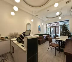 Cho Thuê Nhà 2 Tầng Mặt Tiền Hoàn Kiếm - Ô Tô Đỗ Cửa! 0902318197