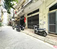 Bán nhà hoàng quốc việt - phân lô - vỉa hè - 12 tỷ