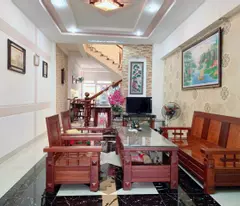 Nhà mặt tiền đường Lam sơn Kiến thiết DT 100m, nhà 1 lầu