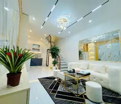 Bán KPl Hoàng Cầu, Gần Hồ, Ô tô, KD, 7 Tỷ 99.
