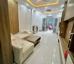 Nhà Lĩnh Nam Mặt Ngõ Thông Ô Tô Đỗ Cửa Qua Nhà 42m 5 Tầng  Giá 9.1 Tỷ