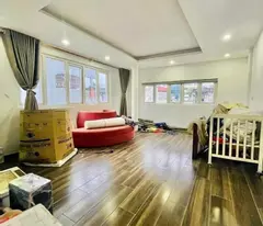 NHÀ ĐẸP -LÔ GÓC - 2 THOÁNG - GARA - Ô TÔ TRÁNH - KINH DOANH