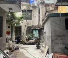 Bán nhà Tập thể thuốc lá Thăng Long - Nguyễn Trãi giá 3.25 tỷ, diện tích 60m2, tầng 1, mặt tiền 5m