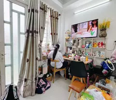 SÁT MẶT TIỀN ĐƯỜNG TÔN ĐẢN GIAO 
VĨNH KHÁNH  PHỐ ẨM THỰC Q4
NGANG 4 M  X DT SD 64 M2  HƠN 2 TỶ -