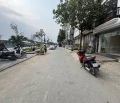 BÁN NHÀ PHỐ LÊ TRỌNG TẤN, Ô TÔ ĐỖ CỬA, VEW CÔNG VIÊN, 50m, 16.8 tỷ
