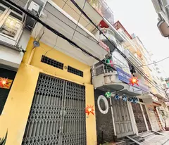 HOÀNG QUỐC VIỆT - CẦU GIẤY - 46M2 x 4T - MT 4M - 13 TỶ - VỈA HÈ - TRƯỚC NHÀ Ô TÔ TRÁNH