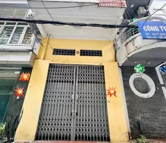 HOÀNG QUỐC VIỆT - CẦU GIẤY - 46M2 x 4T - MT 4M - 13 TỶ - VỈA HÈ - TRƯỚC NHÀ Ô TÔ TRÁNH