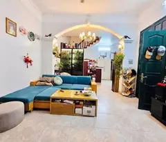 bán 80m ngõ 773 giải phóng tặng nhà ô tô đỗ cửa hoàng mai