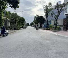 Chuyển sang biệt thự bán 136m2 đất KĐT 31ha Trâu Quỳ. Nằm trong vùng lõi của huyện Gia Lâm