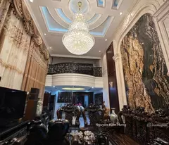 Bán nhà phố đường Nguyễn Văn Huyên 168m2 65 tỷ