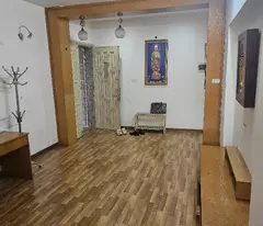 Bán nhà Phố Hào Nam, Tập thể vị trí đắc địa, Lô góc, 110mét, Giá: 4.8 Tỷ.