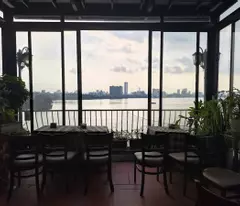 BÁN NHÀ MẶT PHỐ YÊN HOA, TÂY HỒ. 40M2 6 TẦNG- MT 5M GIÁ 32 TỶ- LÔ GÓC VIEW HỒ TÂY, VỊ TRÍ ĐẮC ĐỊA