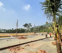 BÁN GẤP! Suất ngoại giao lô đất BT góc 3 mặt tiền đẹp, giá rẻ chỉ nhỉnh 2 tỷ, MT 10m - Đầu tư cực