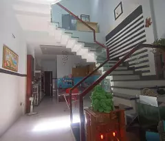 Nhà đẹp đón Tết sát khu phố Tây , cách biển Mỹ Khê 30m. 3 tầng 3 mê lệch