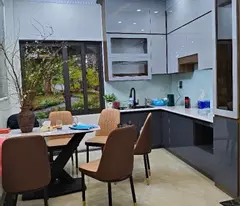 Chủ Cần Tiền Bán Gấp - căn nhà 268 Ngọc Thụy - xe con Đỗ vào ngôi nhà - 45m² - Nhỉnh 5 Tỷ