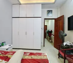 NHÀ MỚI SÁT MẶT TIỀN ĐƯỜNG KHÁNH HỘI Q4
NGANG 3.4 X 12.5  ĐÚC 4 TẤM CHỈ 5 TỶ