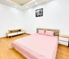Bán nhà Phố Hào Nam, Lô góc hai mặt ngõ, Ngõ thông kinh doanh, 37mx4T, Giá: 5,65 Tỷ.