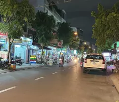 Nhà mặt tiền ngay chợ Phạm Văn Bạch 4 lầu đẹp 104m2 ngang 4m KD sầm uất 22 tỷ xíu.