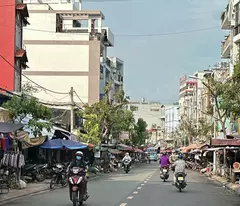 Nhà mặt tiền ngay chợ Phạm Văn Bạch 4 lầu đẹp 104m2 ngang 4m KD sầm uất 22 tỷ xíu.