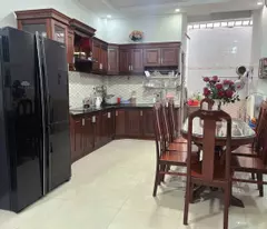 Nhà mặt tiền ngay chợ Phạm Văn Bạch 4 lầu đẹp 104m2 ngang 4m KD sầm uất 22 tỷ xíu.