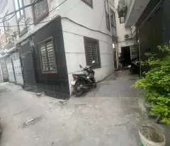 Gần tết ô anh cần tiền gấp bán nhà cách mặt phố xốm vs  đường 21b 70m đi vào
 Căn góc bãi đỗ ô tô