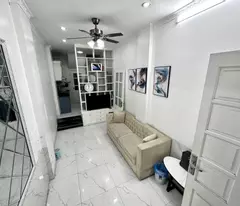 Nhà BA ĐÌNH 30m2 x 5 tầng - Căn góc - Ngõ rộng thoáng.