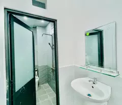 CẦN BÁN NHÀ 1 Lầu 1 Trệt nằm trên trục đường DT768, nằm trên hẻm Văn Phương