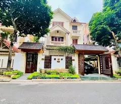 Bán gấp biệt thự đẹp ở ngay khu đô thị Trung Văn Hancic, 106m2 5 tầng view thoáng