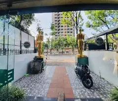 Bán nhà mặt phố Hoàng Quốc Việt dt 208m2, 7 tầng, GIẢM SỐC 4 TỶ - làm văn phòng tuyệt vời
