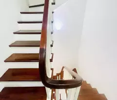 Bán nhà Kim Chung 50m2- 5 tầng 6PN, ngõ nông, ô tô, ở ngay đón Tết, giá 5.3 tỷ