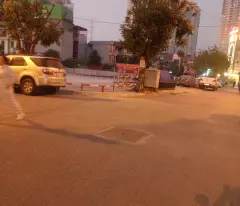 BÁN ĐÁT ĐẸP NHẤT LA KHÊ _ HÀ ĐÔNG DIỆN TÍCH 50M , MẶT TIỀN 4.2M _ PHÂN LÔ VỈA HÈ 3 THOÁNG VĨNH