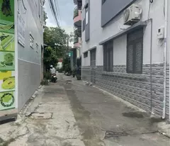 Bán nhà hẻm ô tô 4m, Phước Hải, Nha Trang – Giá 4 tỷ 1, 1 trệt 1 gác lửng, 70m²
