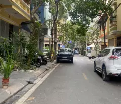 Phân lô Nguyễn Chí Thanh - oto vỉa hè kinh doanh - diện tích 40m - 5 tầng - mặt 4m Chỉ 16 tỷ