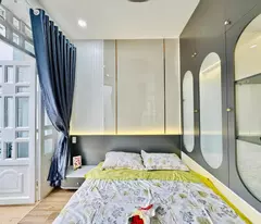 NHÀ ĐẸP HẺM Ô TÔ NGAY TRUNG TÂM ĐƯỜNG NGUYỄN DU