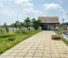 Chính chủ cần bán nhà vườn 2000m. Có nhà nhỏ vườn cây. Giá 300tr