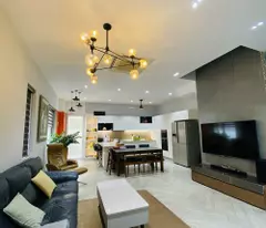Bán biệt thự Mega Melosa Khang Điền, ngang 8m, full nội thất siêu đẹp, giá cực tốt